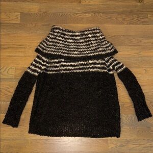 Black and White Striped Women's Sweater